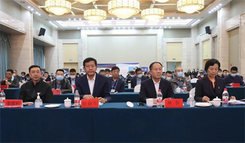 九游娱乐Nineame官方网站體育參加省體育場(chǎng)館協(xié)會(huì )工作年會(huì ) 聚焦體育產(chǎn)業(yè)高質(zhì)量發(fā)展